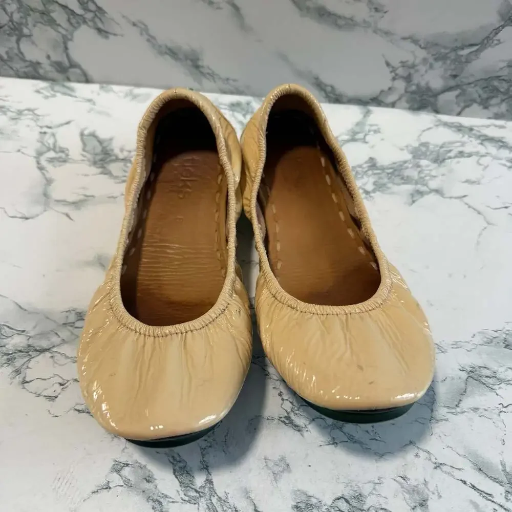Tieks Women 8 Ballet Flats Patent Leather Biscotti Beige Foldable Comfort Shoe
